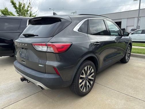 2020 Ford Escape Titanium