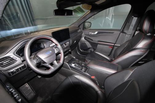 2025 Ford Escape ST-Line Elite