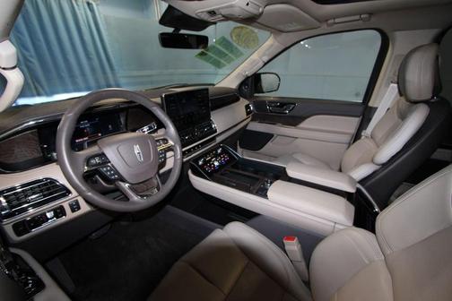 2024 Lincoln Navigator Premiere