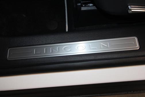 White 2026 Lincoln Nautilus Premiere