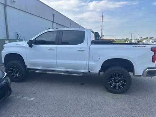 Summit White 2019 Chevrolet Silverado 1500 LT