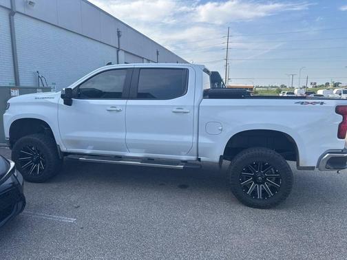 Summit White 2019 Chevrolet Silverado 1500 LT