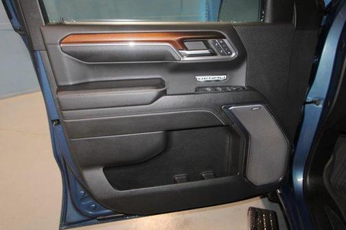 Metallic 2024 GMC Sierra 1500 Denali