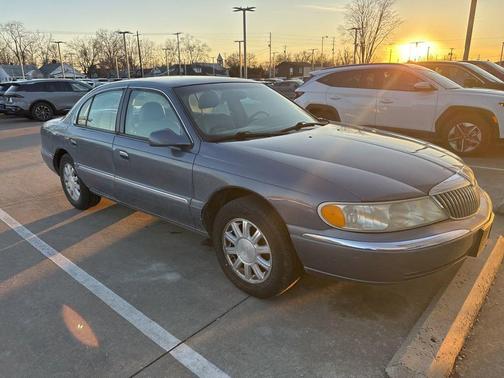 1999 Lincoln Continental Base