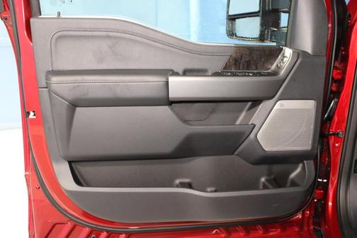 2025 Ford F-350 Lariat Super Duty