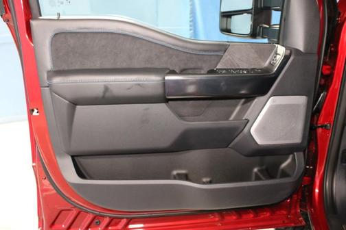 2025 Ford F-250 Platinum