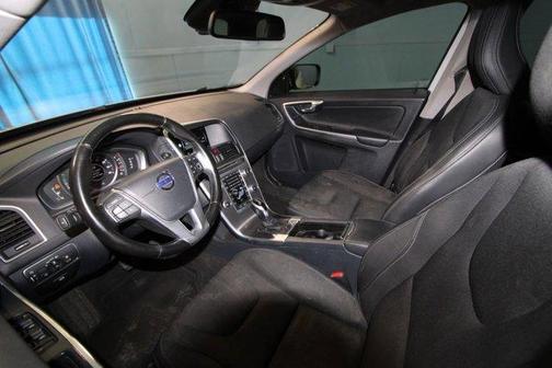 2016 Volvo XC60 T5 Drive-E