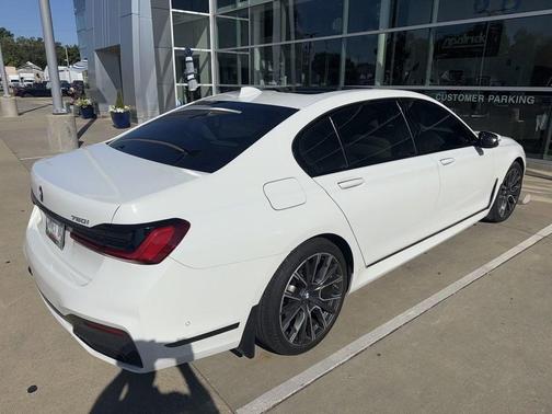 2020 BMW 750 i xDrive