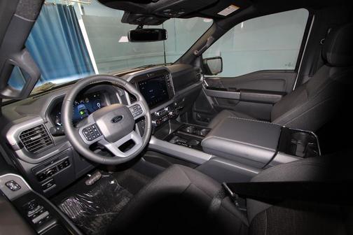 Avalanche 2026 Ford F-150 XLT