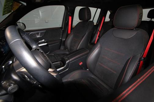 2025 Mercedes-Benz AMG GLB 35 Base