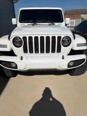 Bright White Clearcoat 2022 Jeep Wrangler Unlimited Sahara