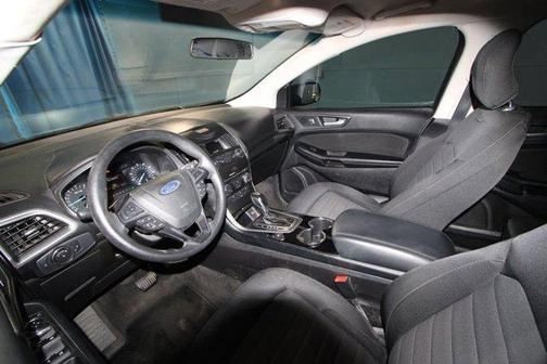 Shadow Black 2018 Ford Edge SE