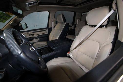 Patriot Blue Pearlcoat 2021 RAM 1500 Limited