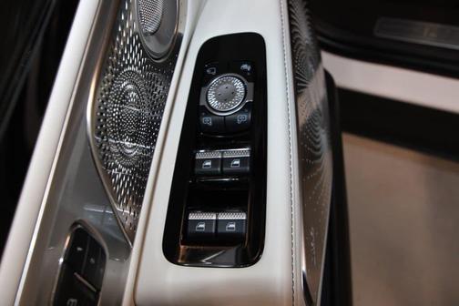 White Platinum Clearcoat Metallic 2025 Lincoln Nautilus Black Label