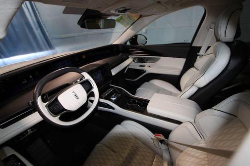 White Platinum Clearcoat Metallic 2025 Lincoln Nautilus Black Label