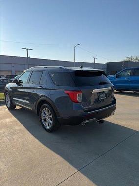 Blue Metallic 2021 Ford Explorer Limited