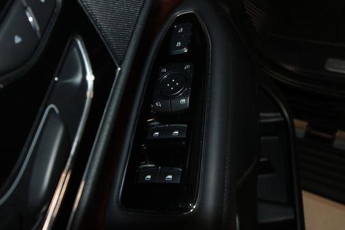 Black Metallic 2024 Lincoln Navigator L Premiere