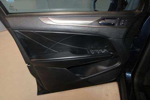 2015 Lincoln MKC Base