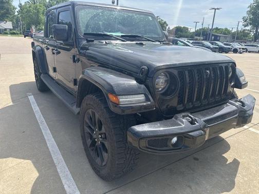 Black Clearcoat 2021 Jeep Gladiator Overland