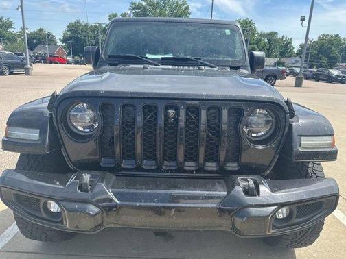 Black Clearcoat 2021 Jeep Gladiator Overland