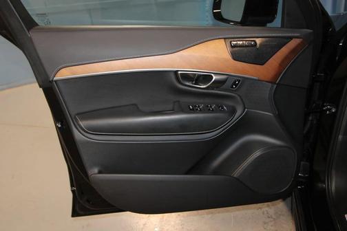 2019 Volvo XC90 T6 Inscription