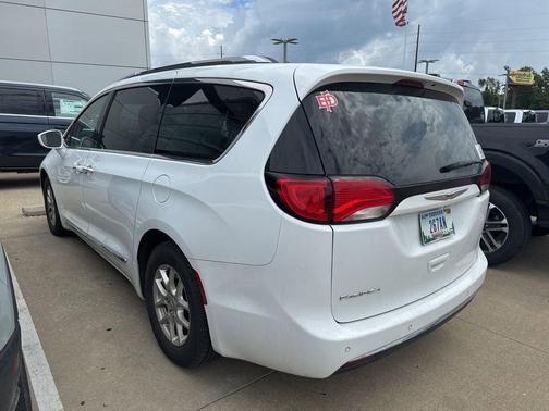 2020 Chrysler Pacifica Touring-L