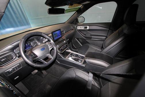 White 2020 Ford Explorer Limited