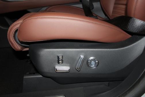 Gray 2026 Lincoln Nautilus Reserve