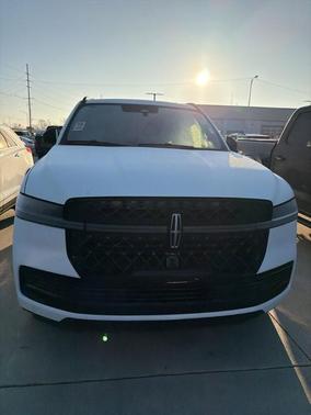 2025 Lincoln Navigator Reserve