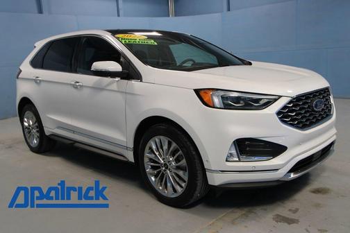White Metallic 2022 Ford Edge Titanium