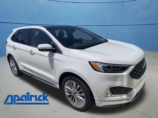 White Metallic 2022 Ford Edge Titanium