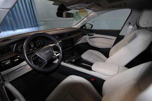 2024 Audi Q8 e-tron Premium