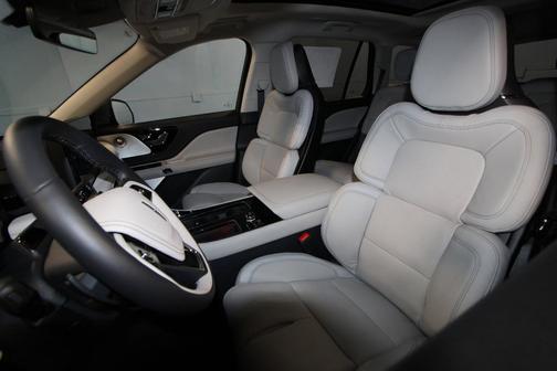 Red Carpet Metallic Tinted Clearcoat 2026 Lincoln Aviator Reserve AWD