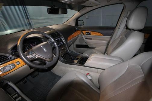 2013 Lincoln MKX Base