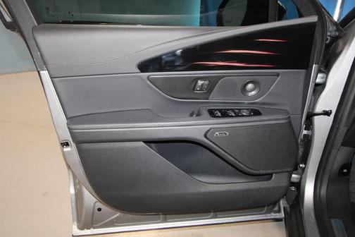 Radiance Metallic 2024 Lincoln Nautilus Premiere