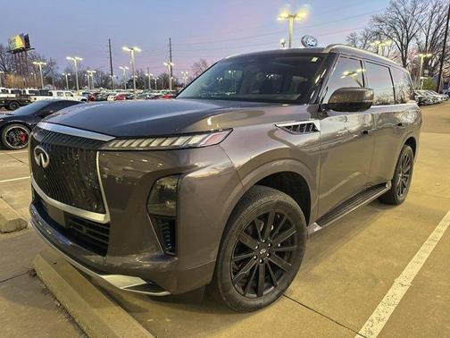 2025 INFINITI QX80 Luxe