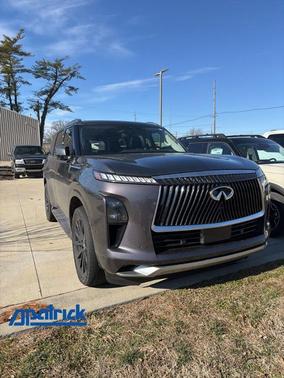 2025 INFINITI QX80 Luxe