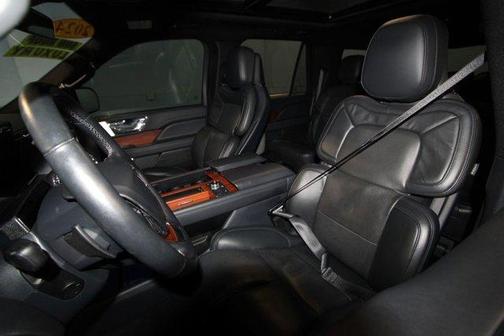 Black Metallic 2024 Lincoln Navigator L Reserve