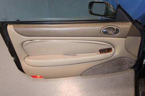 1998 Jaguar XK8