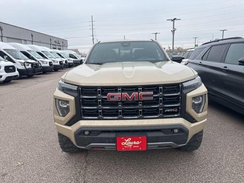 2024 GMC Canyon AT4