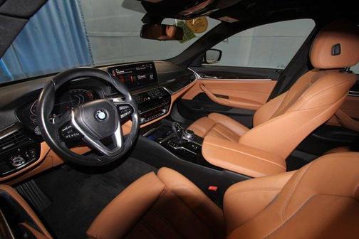 2021 BMW 540 i