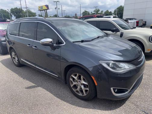 Maximum Steel Metallic 2020 Chrysler Pacifica Limited