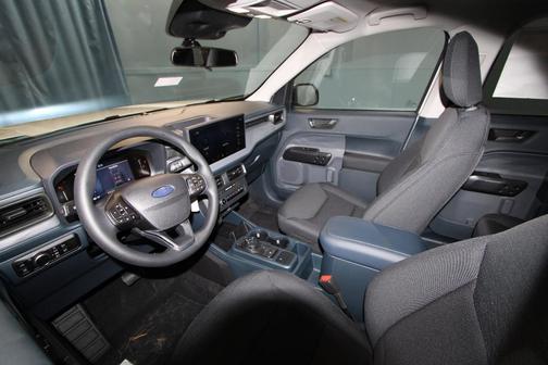 2025 Ford Maverick XL