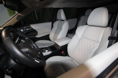 2024 Mitsubishi Outlander 