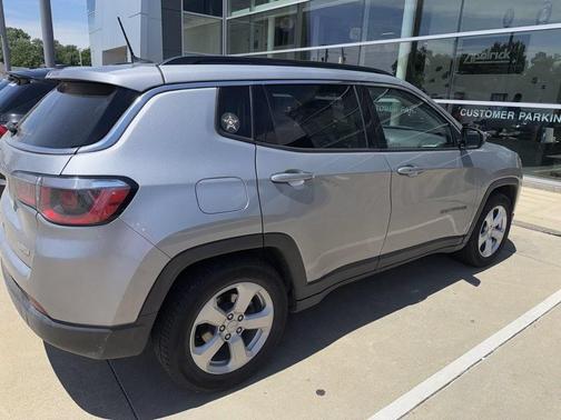 Billet Silver Metallic Clearcoat 2019 Jeep Compass Latitude