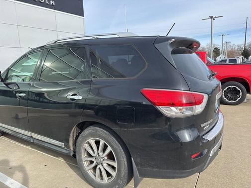 2015 Nissan Pathfinder SL