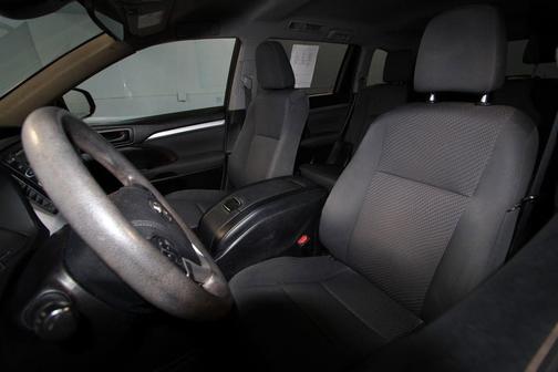 2017 Toyota Highlander LE