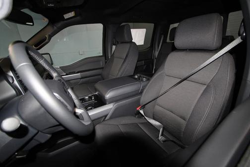 Agate Black 2026 Ford F-150 XLT