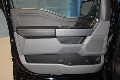 2023 Ford F-150 Lightning XLT