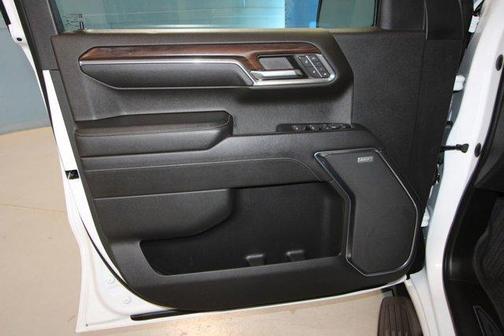 White Frost Tri-Coat 2022 GMC Sierra 1500 SLT